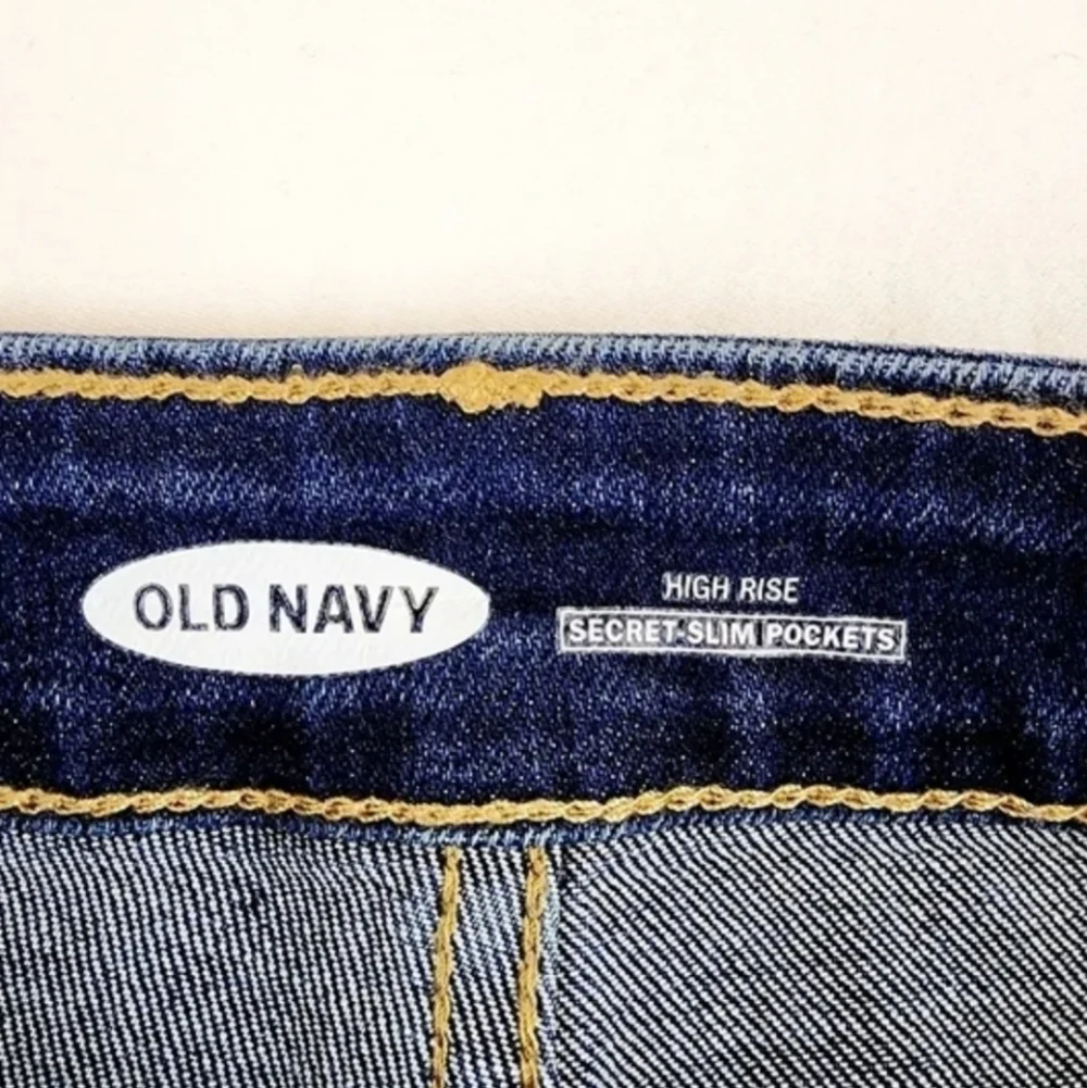 Old navy blue high rise distressed jeans shorts Size 0